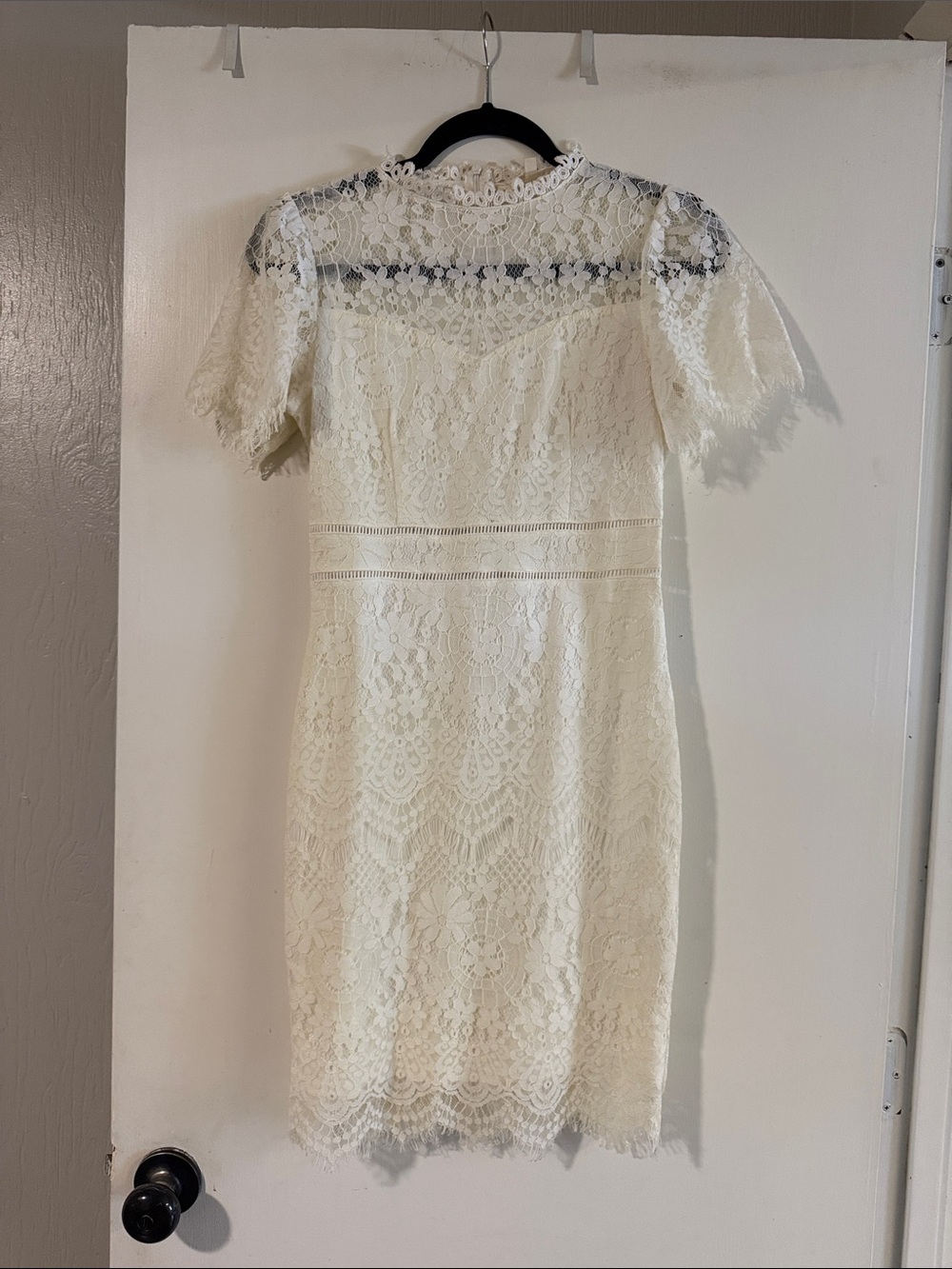 Women's White Lace Sheath Dress